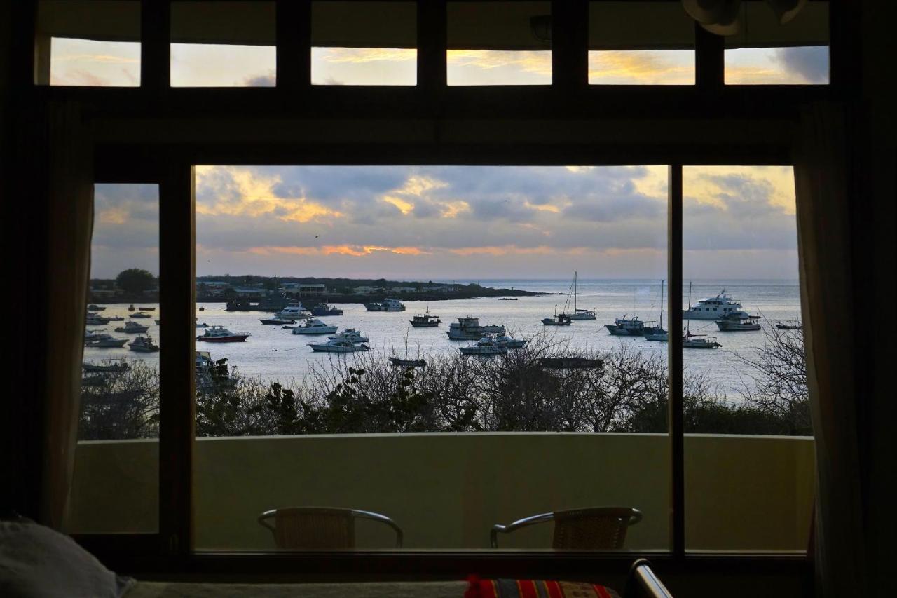 The Galeodan Suites Puerto Baquerizo Moreno Exteriör bild