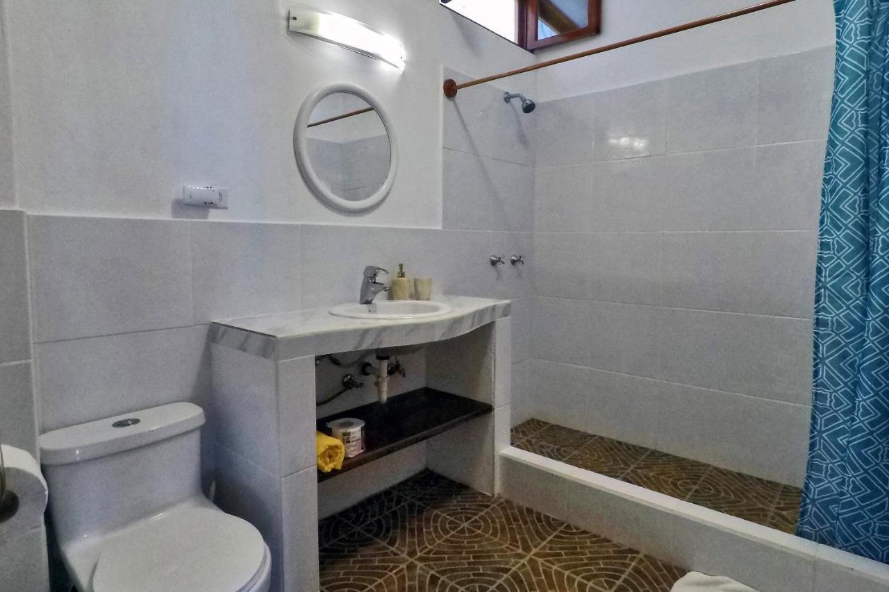 The Galeodan Suites Puerto Baquerizo Moreno Exteriör bild