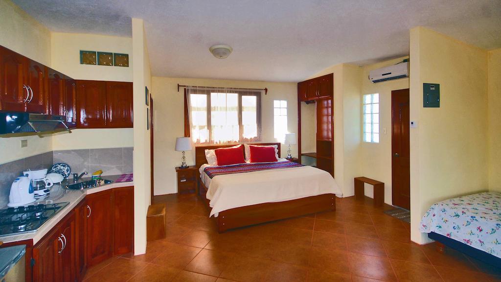 The Galeodan Suites Puerto Baquerizo Moreno Exteriör bild