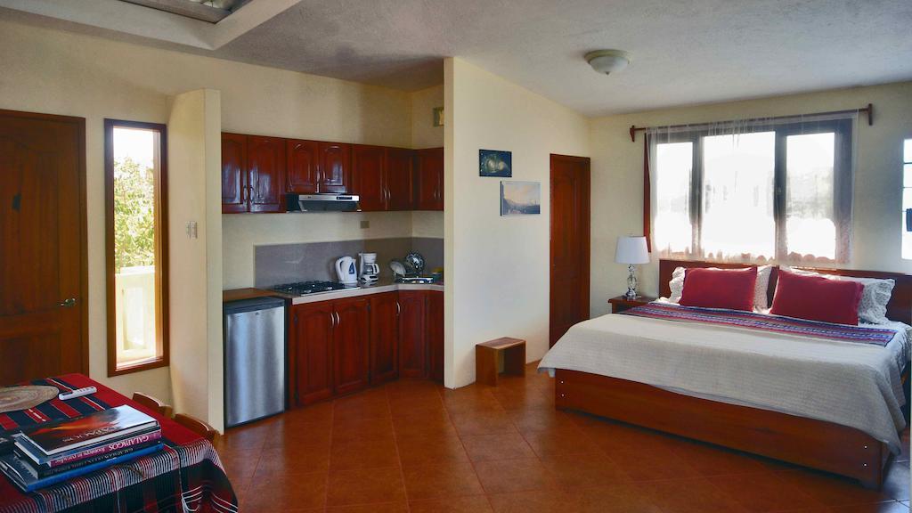 The Galeodan Suites Puerto Baquerizo Moreno Exteriör bild